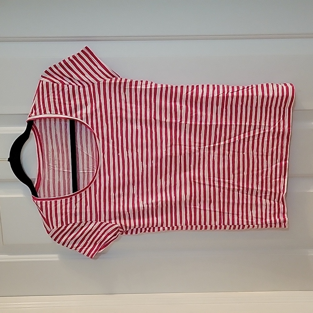 Ann Taylor fushia striped tee small